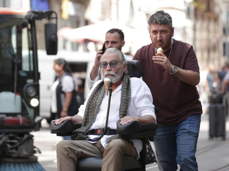 Yan Yana izle Türkçe Dublaj Filmi HD ve Altyazılı